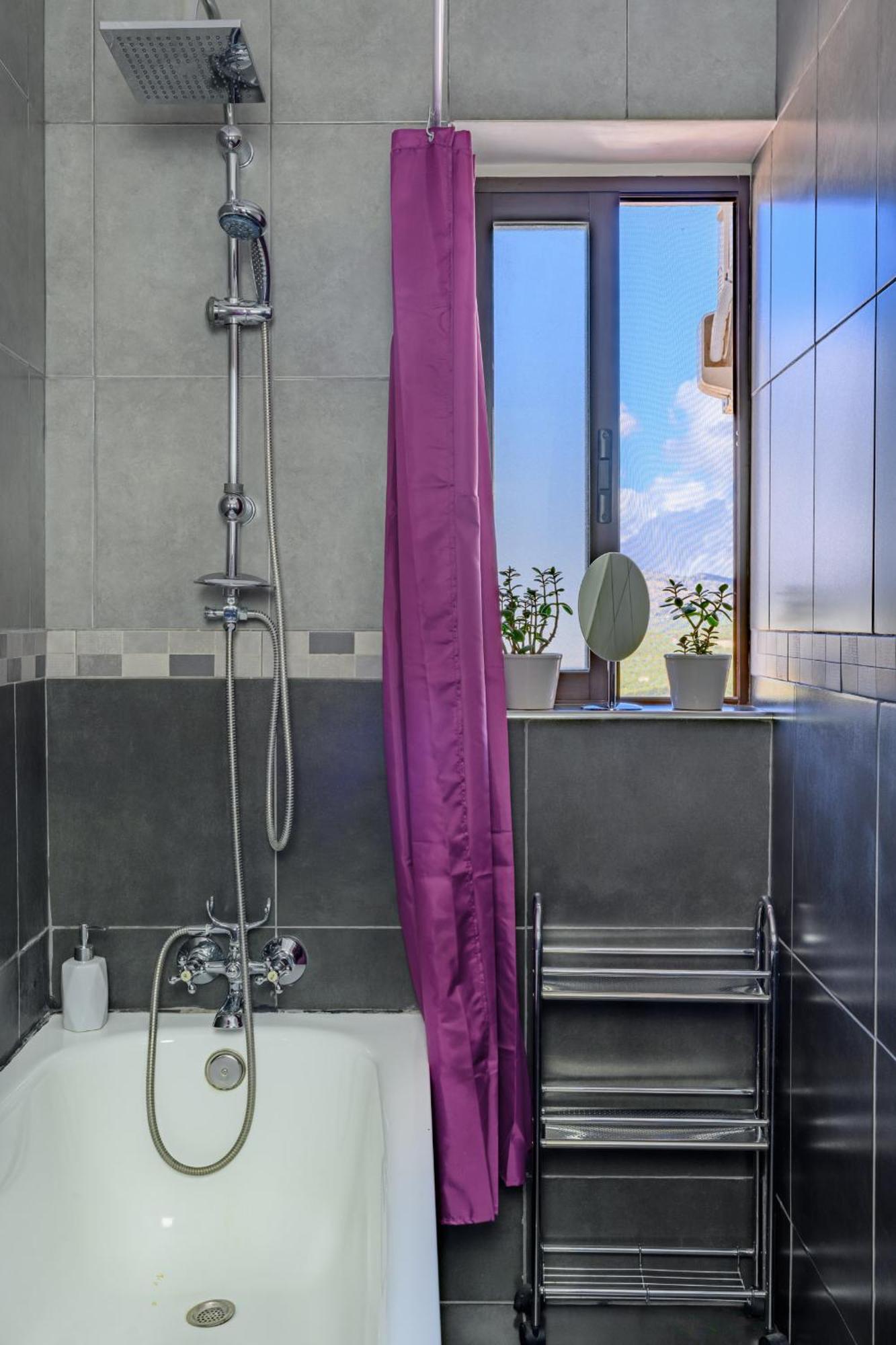 Astarte Guesthouse Castillo de Locubín Екстериор снимка