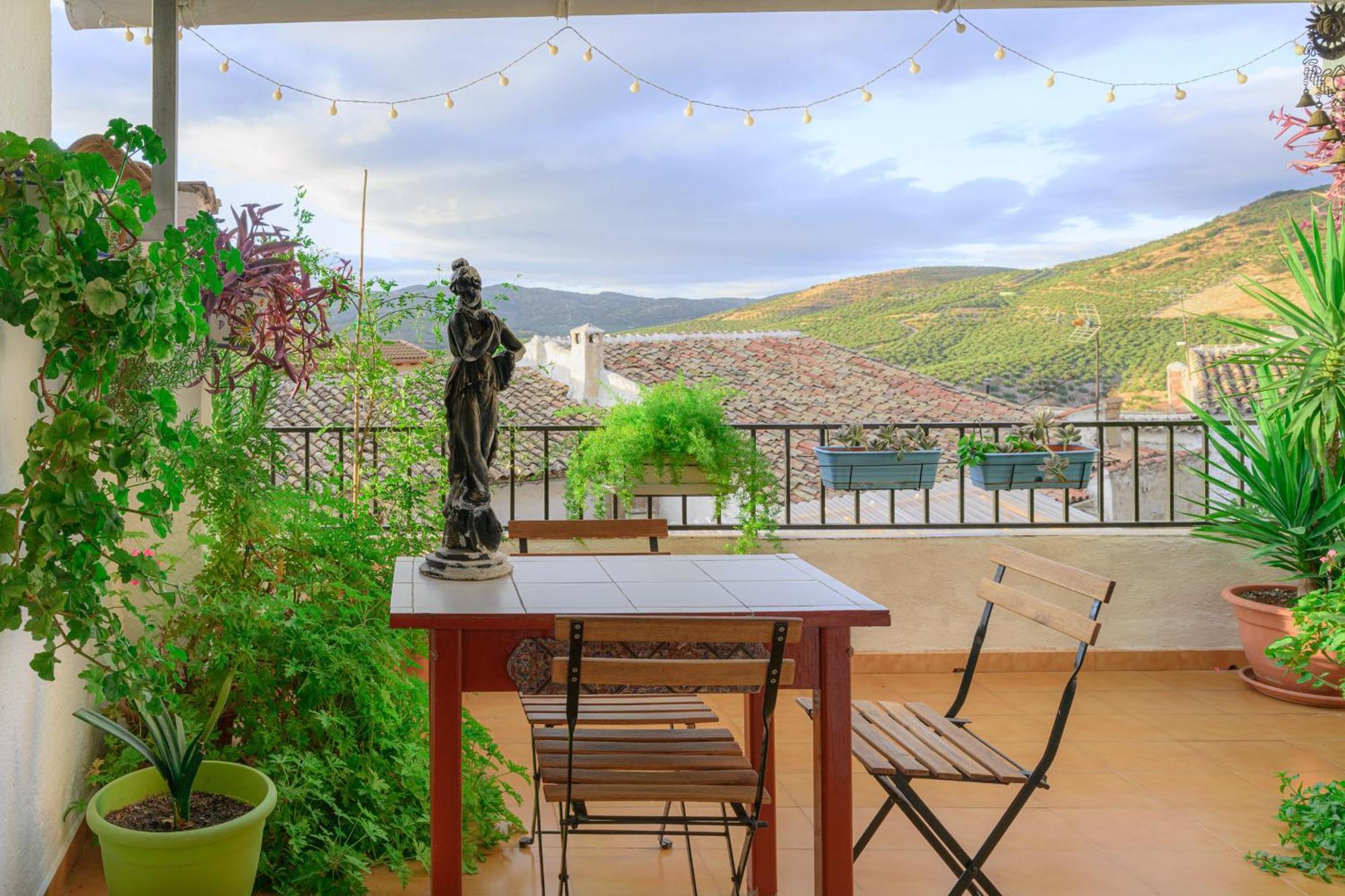 Astarte Guesthouse Castillo de Locubín Екстериор снимка